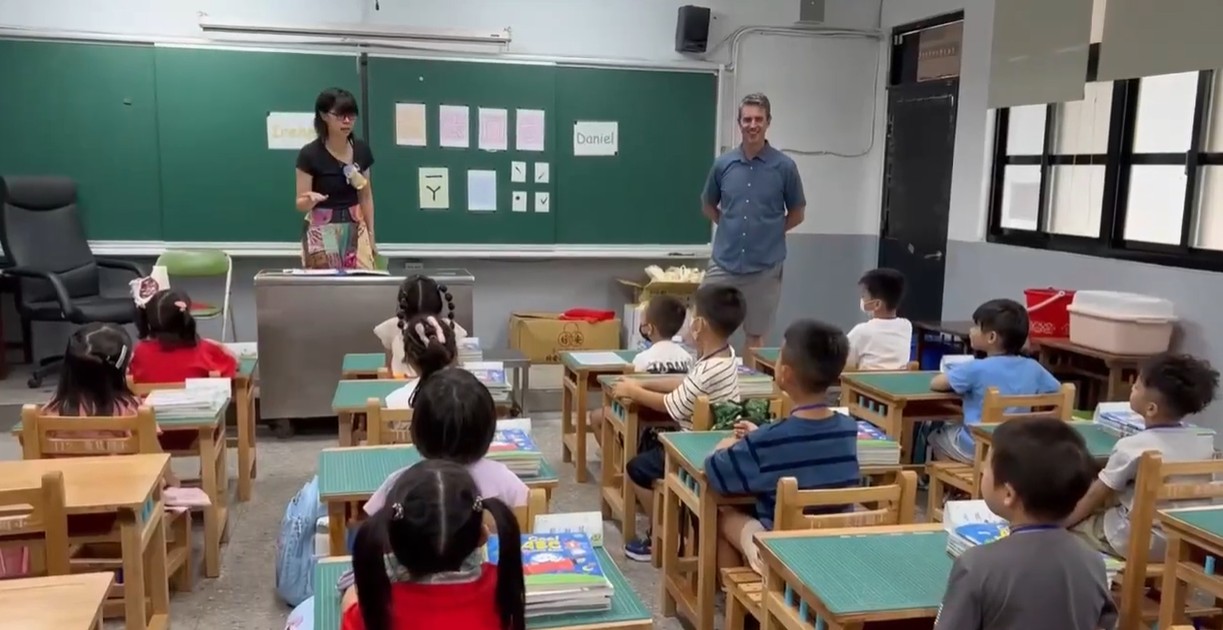 東信國小（Tr Irene 雙語課）- 開學第一天(114.09.01)