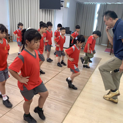 東信二年級特色課程・踢踏舞