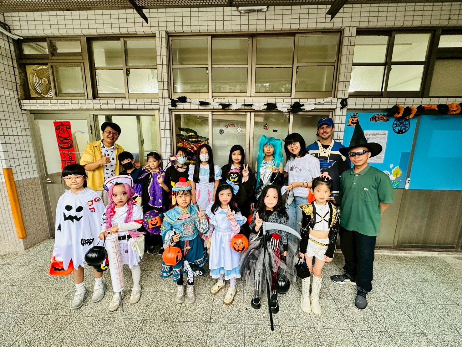 Happy Halloween！東信變裝派對熱鬧登場！