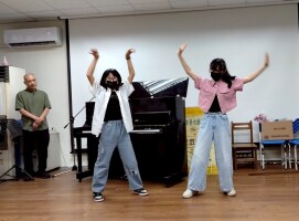 1140510 東信校慶暨多元活動園遊會【國樂團暖場+森巴鼓開幕式表演+頒獎典禮+國小各學年及幼兒園各班表演+母親節感恩音樂會及素養議題宣導+親子園遊會】:100