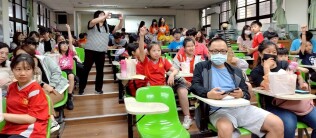 1140510 東信校慶暨多元活動園遊會【國樂團暖場+森巴鼓開幕式表演+頒獎典禮+國小各學年及幼兒園各班表演+母親節感恩音樂會及素養議題宣導+親子園遊會】:112