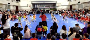 1140510 東信校慶暨多元活動園遊會【國樂團暖場+森巴鼓開幕式表演+頒獎典禮+國小各學年及幼兒園各班表演+母親節感恩音樂會及素養議題宣導+親子園遊會】:42