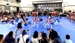 1140510 東信校慶暨多元活動園遊會【國樂團暖場+森巴鼓開幕式表演+頒獎典禮+國小各學年及幼兒園各班表演+母親節感恩音樂會及素養議題宣導+親子園遊會】:43