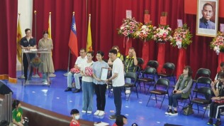1140510 東信校慶暨多元活動園遊會【國樂團暖場+森巴鼓開幕式表演+頒獎典禮+國小各學年及幼兒園各班表演+母親節感恩音樂會及素養議題宣導+親子園遊會】:60