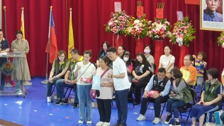 1140510 東信校慶暨多元活動園遊會【國樂團暖場+森巴鼓開幕式表演+頒獎典禮+國小各學年及幼兒園各班表演+母親節感恩音樂會及素養議題宣導+親子園遊會】:66