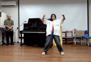 1140510 東信校慶暨多元活動園遊會【國樂團暖場+森巴鼓開幕式表演+頒獎典禮+國小各學年及幼兒園各班表演+母親節感恩音樂會及素養議題宣導+親子園遊會】:98