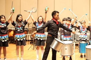1140620《跨界樂響》5校9團聯合親子音樂會【東信國樂團、森巴鼓團、直笛團、踢踏舞團】+ 特邀【國立台灣戲曲學院國樂團、成功國中管絃樂團與絲竹室內樂團、武崙國小弦樂團、建德國小合唱團】:509739555_689389337202679_4890896842486085155_n