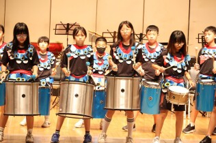 1140620《跨界樂響》5校9團聯合親子音樂會【東信國樂團、森巴鼓團、直笛團、踢踏舞團】+ 特邀【國立台灣戲曲學院國樂團、成功國中管絃樂團與絲竹室內樂團、武崙國小弦樂團、建德國小合唱團】:510800913_689390767202536_1950338219929425599_n
