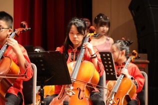 1140620《跨界樂響》5校9團聯合親子音樂會【東信國樂團、森巴鼓團、直笛團、踢踏舞團】+ 特邀【國立台灣戲曲學院國樂團、成功國中管絃樂團與絲竹室內樂團、武崙國小弦樂團、建德國小合唱團】:511270837_689392100535736_8049753273123825428_n